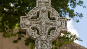 Ancient Celtic Cross Design Wallpaper