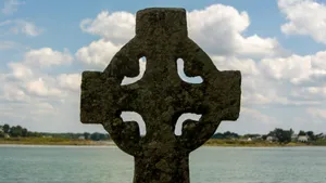 Ancient Celtic Cross Design Wallpaper