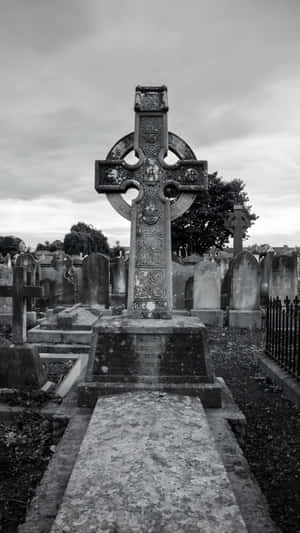Ancient Celtic Cross Grave Wallpaper