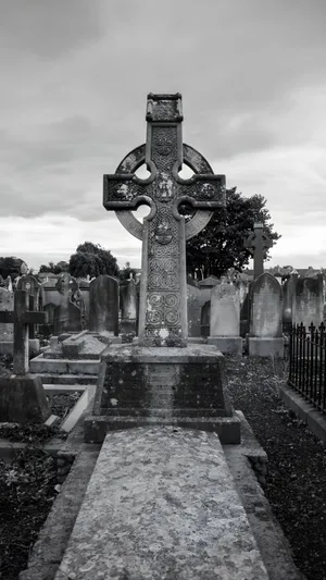 Ancient Celtic Cross Grave Wallpaper