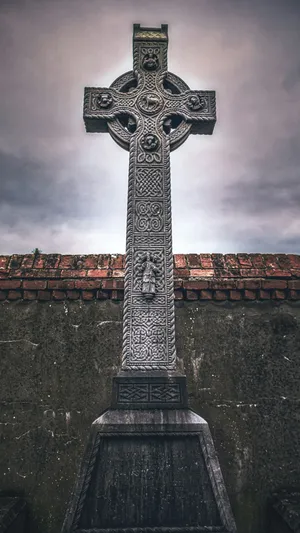 Ancient Celtic Cross Monument Wallpaper