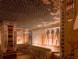 Ancient Egyptian Tomb Paintings Valleyofthe Kings Wallpaper