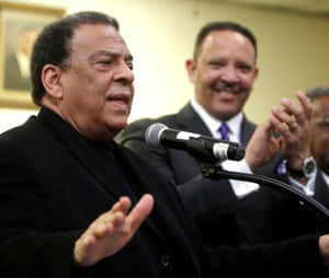 Andrew Young In All-black Outfit Wallpaper