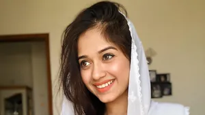 Angelic Jannat Zubair Wallpaper