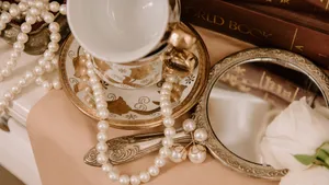 Antique Jewelry And Trinkets Wallpaper