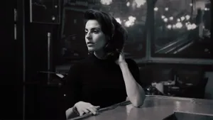 Antje Traue In Black And White Wallpaper