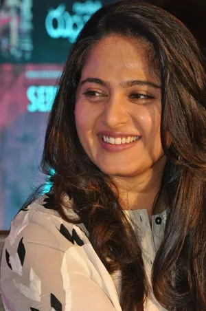 Anushka Shetty Smiling Event Appearance Wallpaper