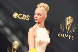 Anya Taylor-joy At The Emmys Wallpaper