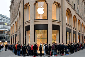 Apple Store Queue Exterior Wallpaper