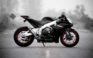 Aprilia Sportbikeon Road Wallpaper