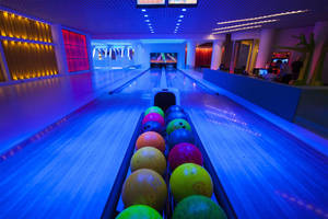 Arcade Bowling Game Wallpaper