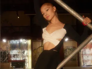 Ariana Grande Positions Elegant Pose Wallpaper