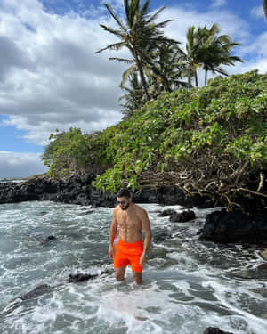 Arman Tsarukyan In Orange Shorts Wallpaper