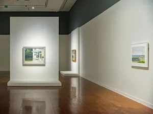 Art Gallery Interior With Paintings Wallpaper