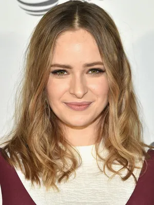 Ashleigh Cummings - A Star On The Rise Wallpaper