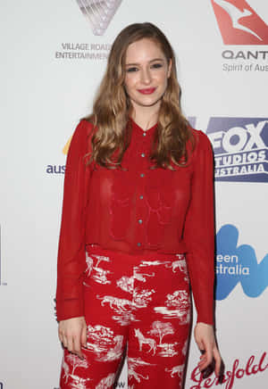 Ashleigh Cummings Red Ensemble Event Wallpaper