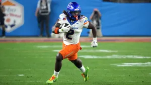 Ashton Jeanty Football Action Wallpaper