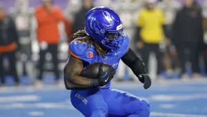 Ashton Jeanty Football Action Wallpaper