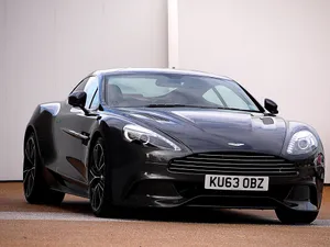 Aston Martin Vanquish Black Carbon Wallpaper