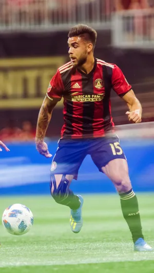 Atlanta United Fc Soccer Player Wallpaper