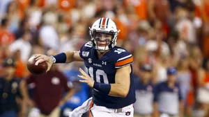 Auburn Quarterback Bo Nix In Action Wallpaper