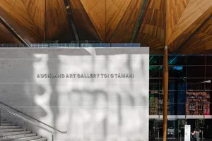 Auckland Art Gallery Exterior Shadow Wallpaper