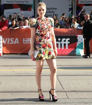 Australian Actress Bella Heathcote Glowing In Radiance Wallpaper