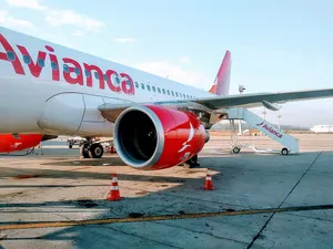 Avianca Airline Boeing 787-8 Engine Wallpaper