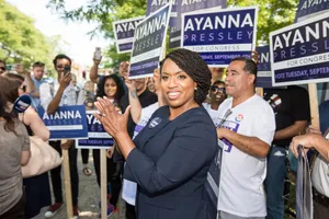 Ayanna Pressley At A Campaign Stop Wallpaper