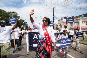 Ayanna Pressley Waving Confetti Wallpaper