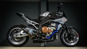 B M W S1000 R R Custom Streetfighter Wallpaper