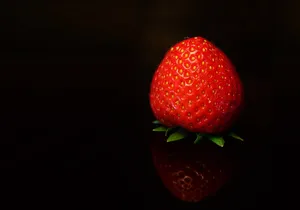 Background Black With Strawberry Wallpaper