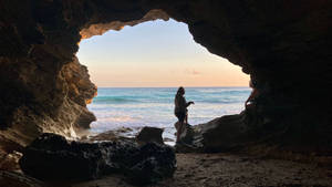 Bahamas Man In Cave Wallpaper