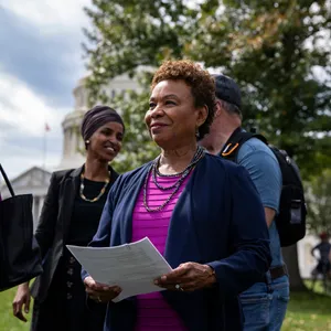 Barbara Lee Preparing For A Speech Wallpaper