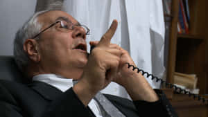 Barney Frank One Finger Up Wallpaper