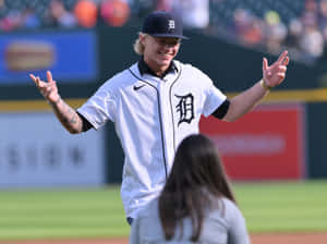 Baseball Player Greeting Fan Detroit Tigers Wallpaper