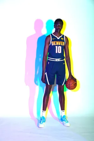 Basketball Player Colorful Shadow Portrait Wallpaper