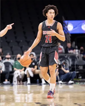 Basketball Player In Action24 Wallpaper