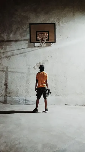 'be The Best Version Of Yourself And Reach For The Stars On The Basketball Court.' Wallpaper