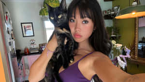 Beabadoobee Casual Style Wallpaper