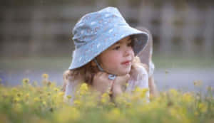 Beach Hat Basking In The Sun Wallpaper