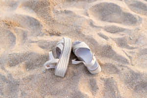 Beach Sandals 2000 X 1333 Wallpaper Wallpaper