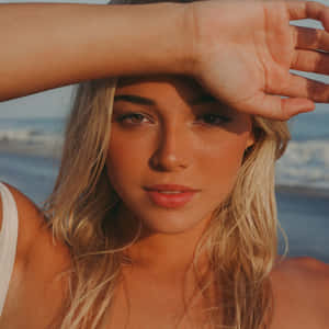 Beachside_ Glow_ Portrait Wallpaper