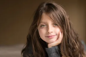 Beautiful Brown-eyed Girl Wallpaper