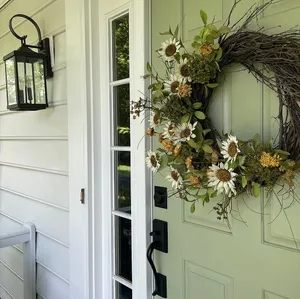 Beautiful Fall Wreath On A Wooden Door Wallpaper
