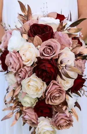Beautiful Roses Wedding Arrangement Wallpaper