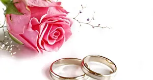 Beautiful Wedding Flower Arrangement Wallpaper