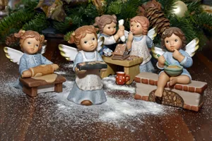 Beautifully Baked Christmas Angels Wallpaper