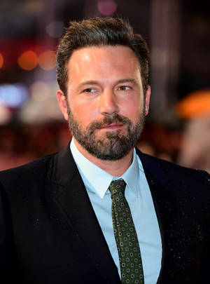 Ben Affleck Green Tie Wallpaper