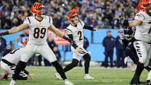 Bengals Kicker Field Goal Attempt Wallpaper